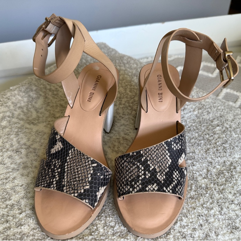 Gianni Bini Black and Tan Snake Print Sandals with white heel.